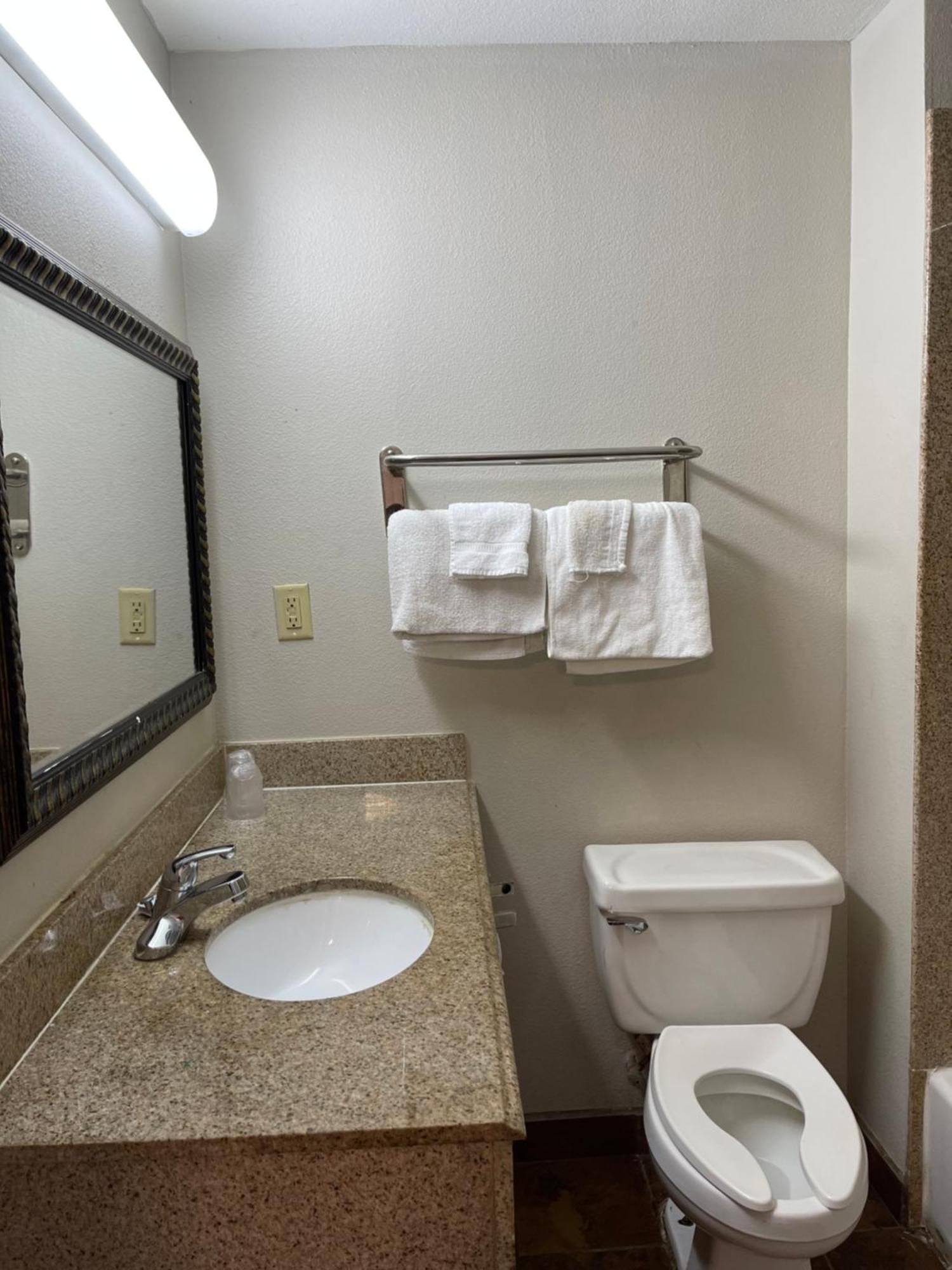 Budget Inn Monroe Kültér fotó